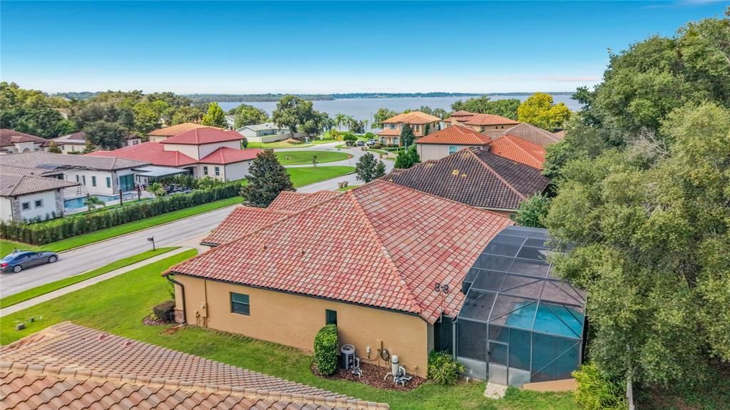 En Venta: $870,000 (4 camas, 3 baños, 2601 Pies cuadrados)