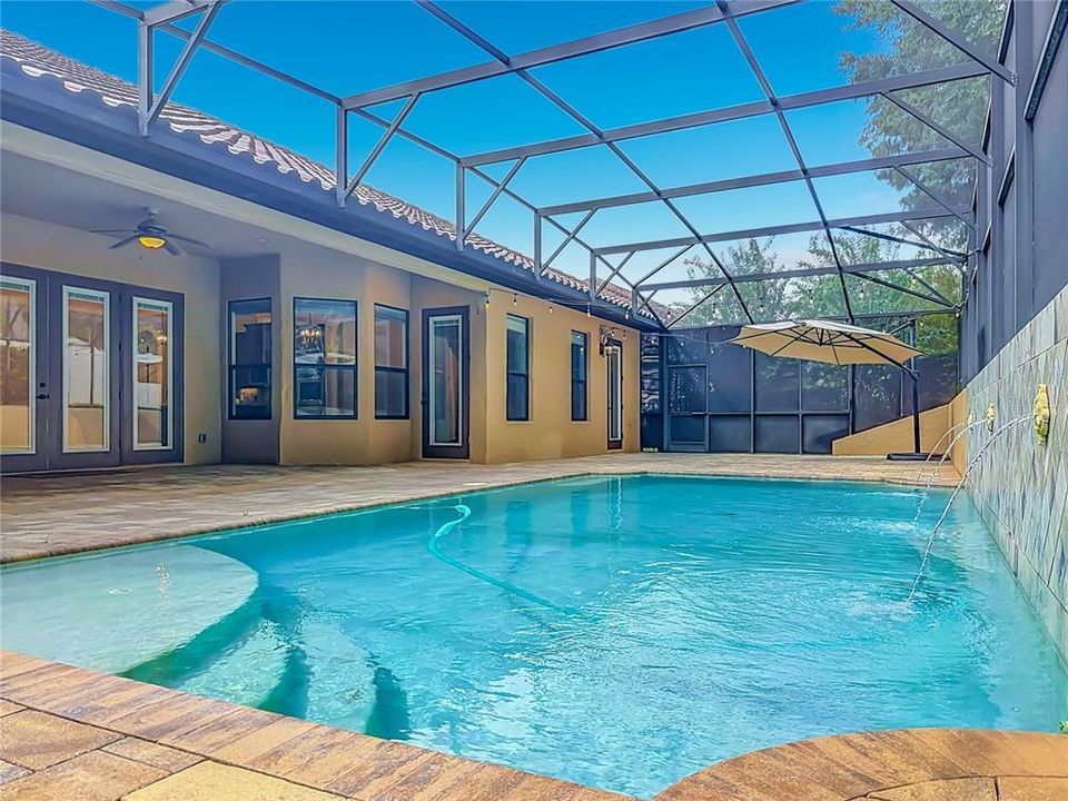 En Venta: $870,000 (4 camas, 3 baños, 2601 Pies cuadrados)