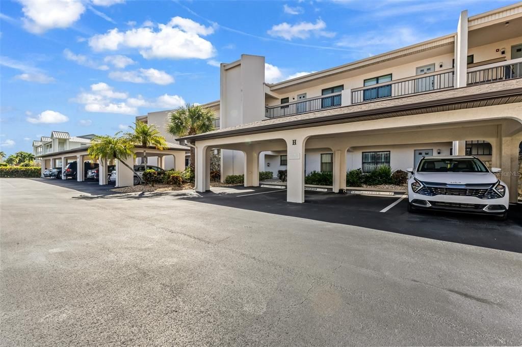 For Sale: $274,900 (2 beds, 2 baths, 1111 Square Feet)