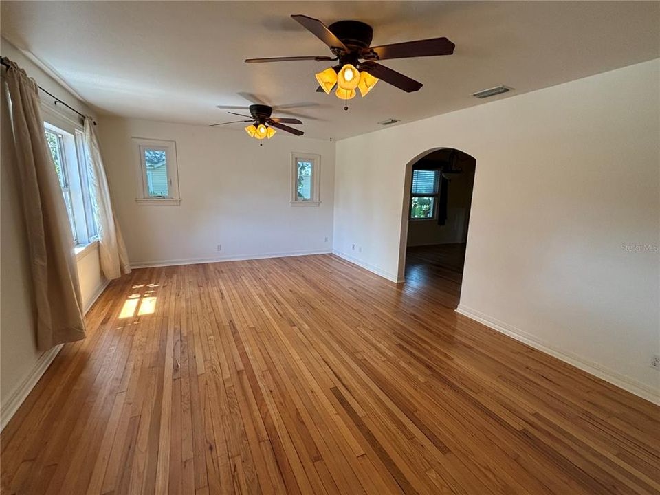 En Renta: $3,850 (3 camas, 2 baños, 1638 Pies cuadrados)