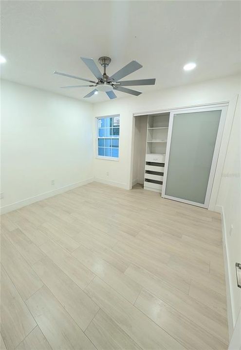 En Venta: $249,900 (2 camas, 2 baños, 928 Pies cuadrados)