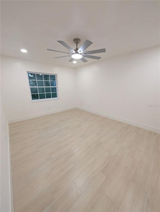 En Venta: $249,900 (2 camas, 2 baños, 928 Pies cuadrados)