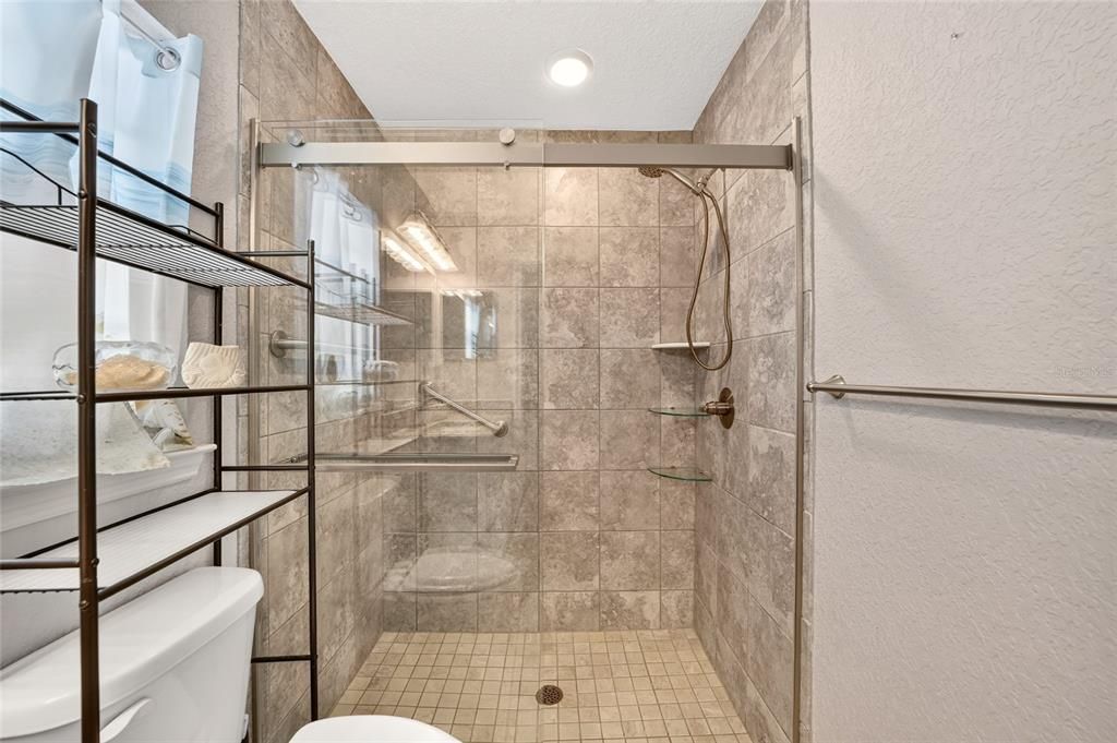 На продажу: $289,000 (3 спален, 2 ванн, 1273 Квадратных фут)