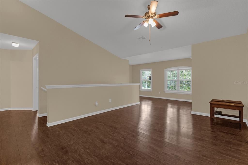For Sale: $200,000 (2 beds, 2 baths, 1222 Square Feet)