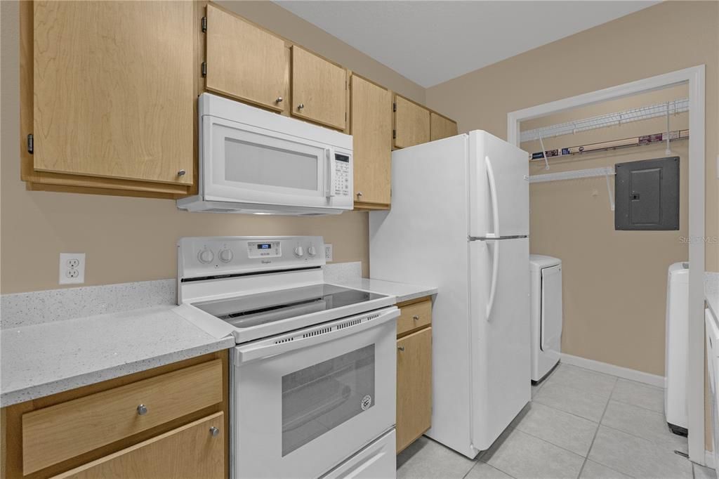 For Sale: $200,000 (2 beds, 2 baths, 1222 Square Feet)