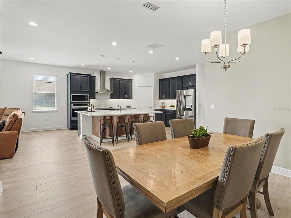 En Venta: $625,000 (5 camas, 3 baños, 3217 Pies cuadrados)