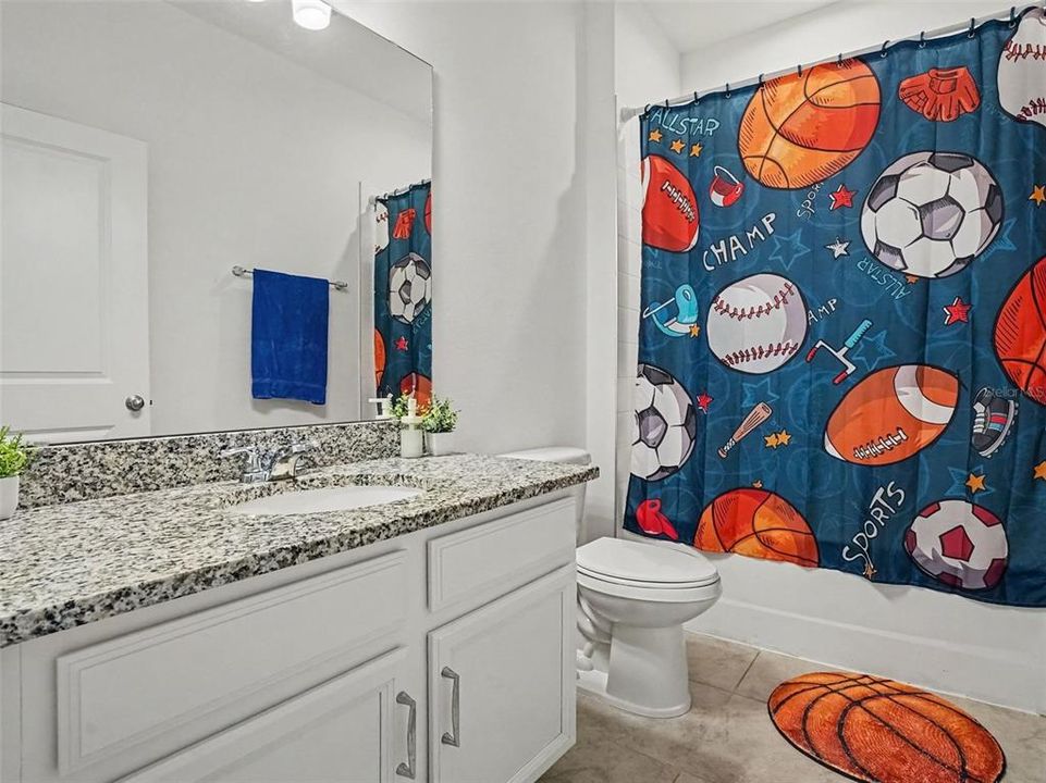 En Venta: $625,000 (5 camas, 3 baños, 3217 Pies cuadrados)