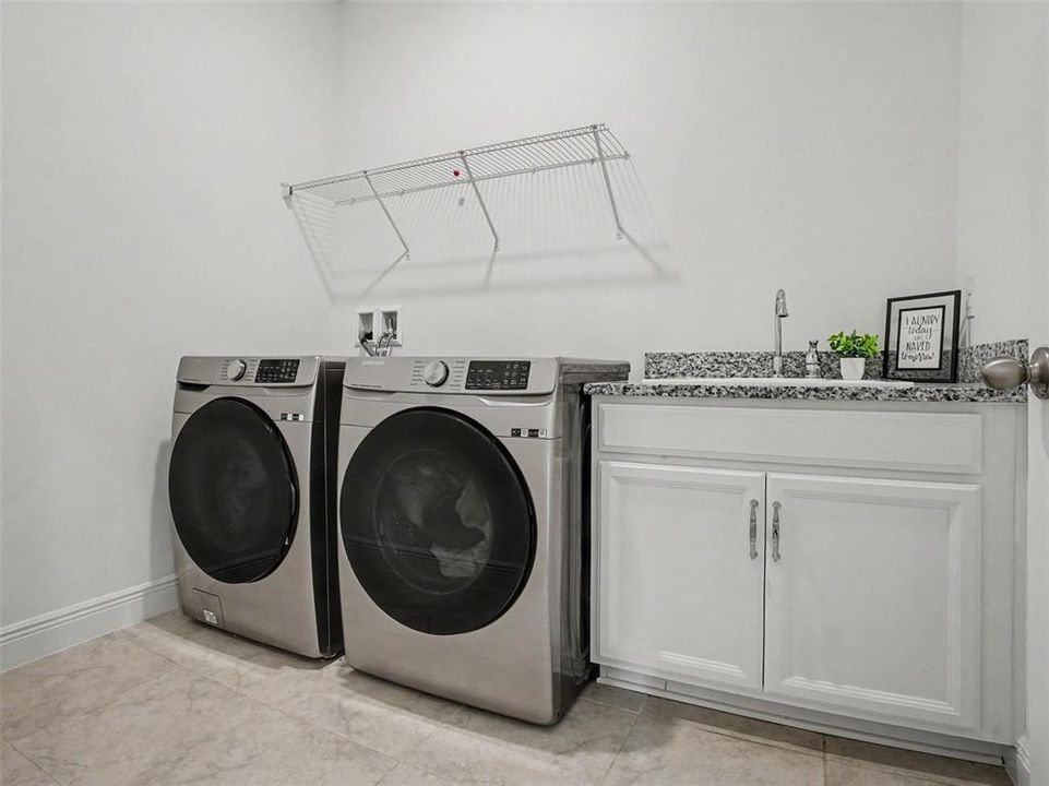En Venta: $625,000 (5 camas, 3 baños, 3217 Pies cuadrados)
