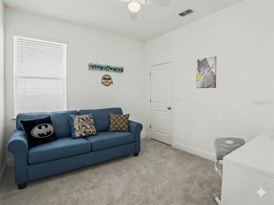 En Venta: $625,000 (5 camas, 3 baños, 3217 Pies cuadrados)