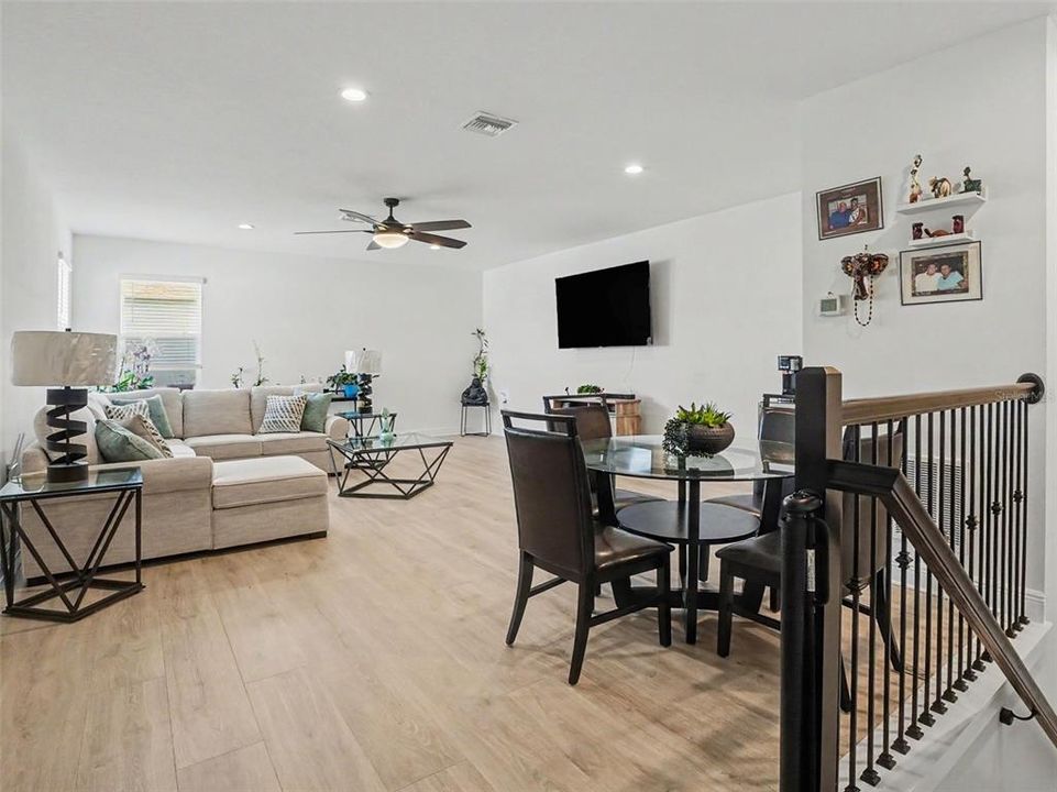 En Venta: $625,000 (5 camas, 3 baños, 3217 Pies cuadrados)