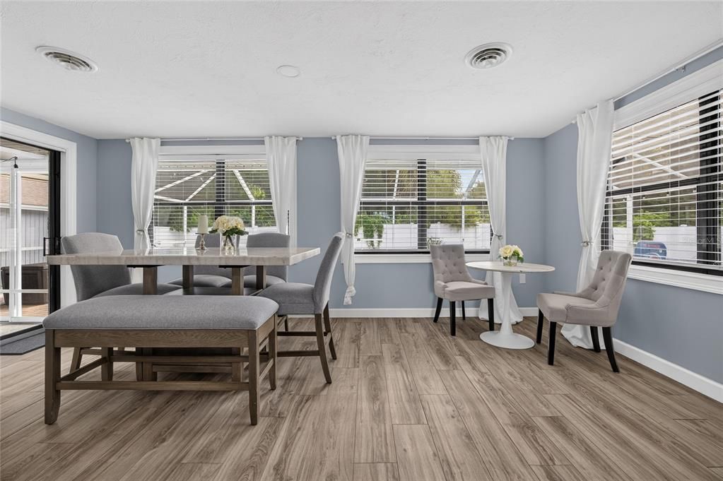 En Venta: $410,000 (2 camas, 2 baños, 1416 Pies cuadrados)
