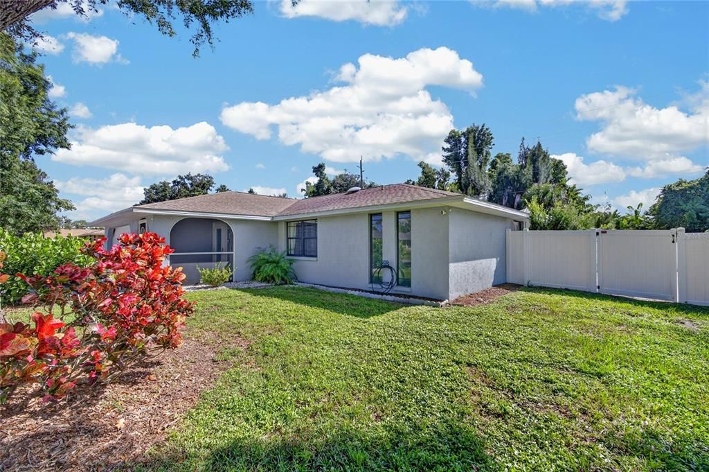 En Venta: $410,000 (2 camas, 2 baños, 1416 Pies cuadrados)