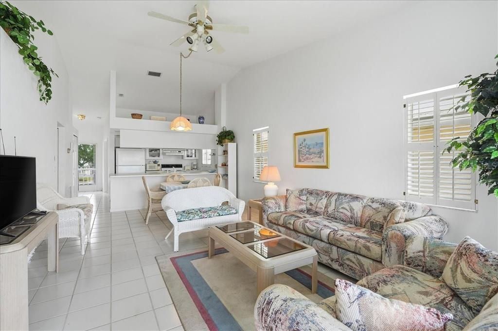 En Venta: $157,900 (3 camas, 2 baños, 1265 Pies cuadrados)