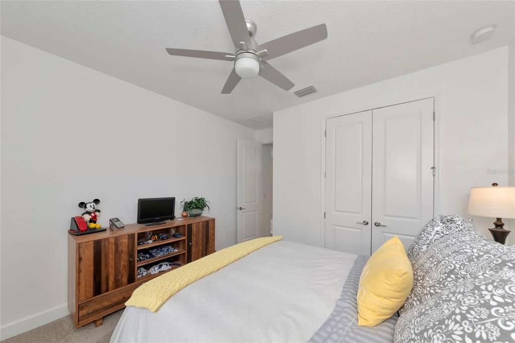 待售: $600,000 (4 贝兹, 3 浴室, 2403 平方英尺)