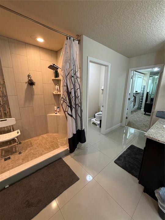 En Venta: $630,000 (5 camas, 4 baños, 3871 Pies cuadrados)
