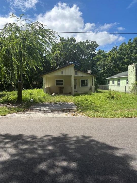 For Rent: $1,100 (2 beds, 1 baths, 768 Square Feet)