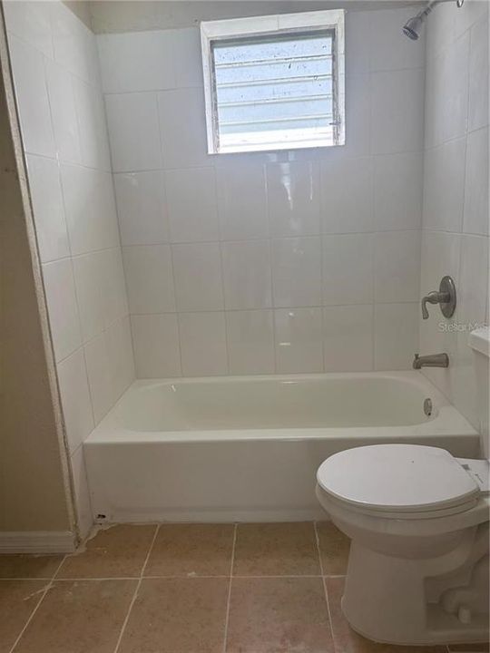 For Rent: $1,100 (2 beds, 1 baths, 768 Square Feet)
