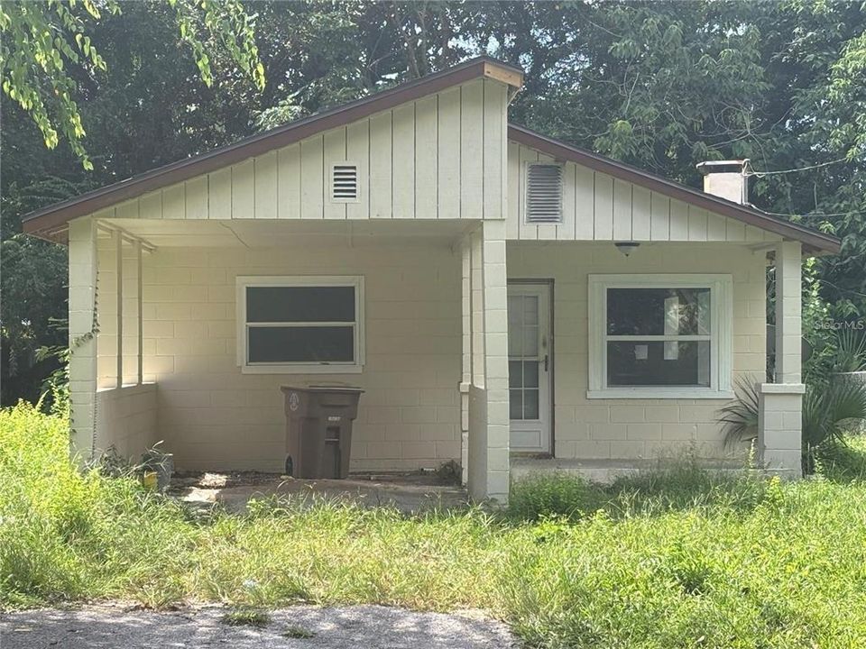 For Rent: $1,100 (2 beds, 1 baths, 768 Square Feet)