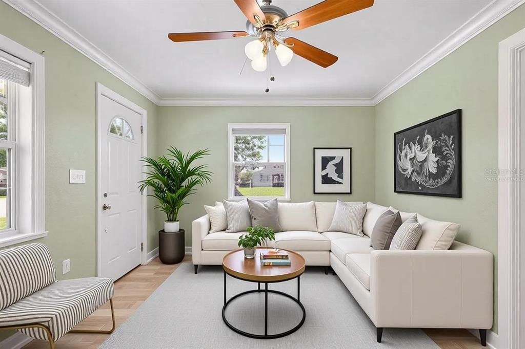 For Sale: $299,900 (2 beds, 1 baths, 943 Square Feet)