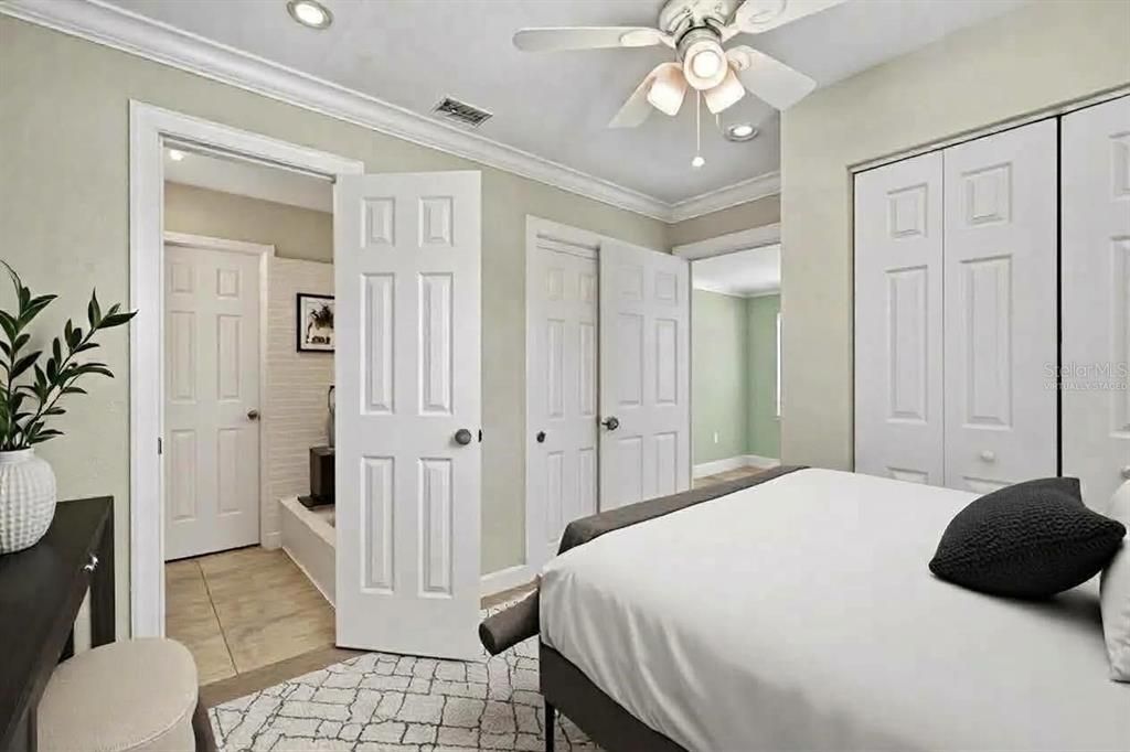 For Sale: $299,900 (2 beds, 1 baths, 943 Square Feet)