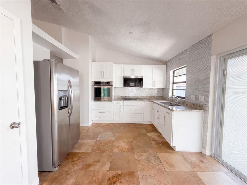 En Venta: $411,000 (3 camas, 2 baños, 1466 Pies cuadrados)