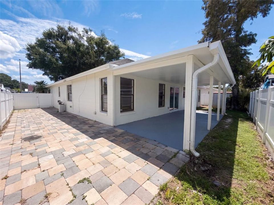 En Venta: $411,000 (3 camas, 2 baños, 1466 Pies cuadrados)