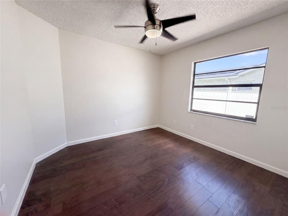 En Venta: $411,000 (3 camas, 2 baños, 1466 Pies cuadrados)