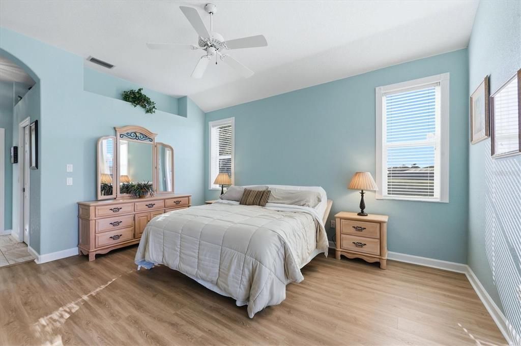 For Sale: $415,000 (3 beds, 2 baths, 2107 Square Feet)