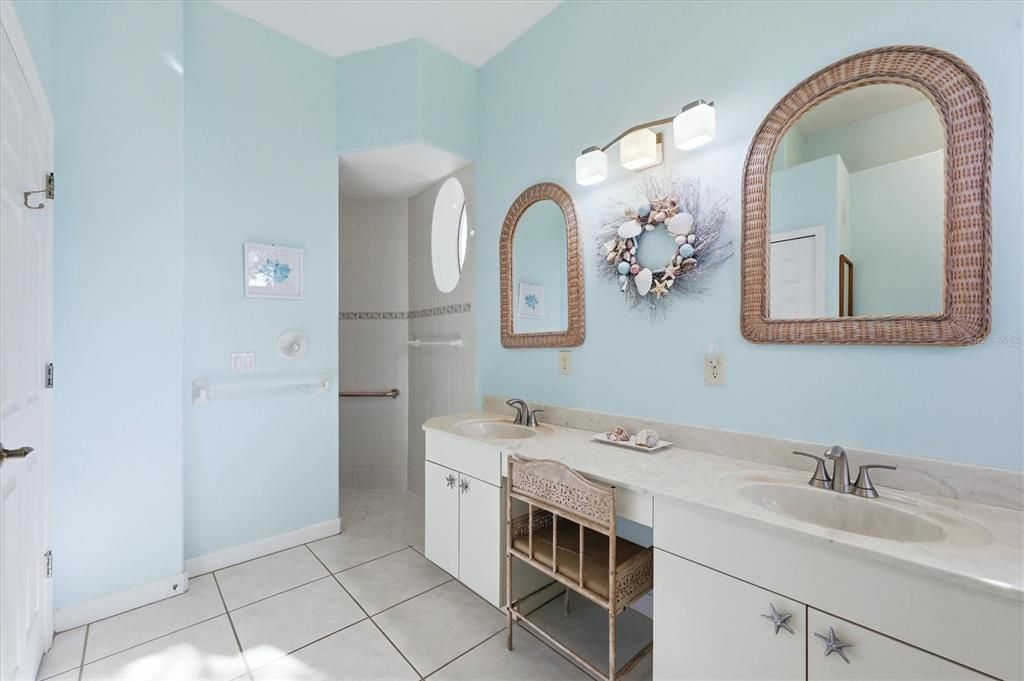 For Sale: $415,000 (3 beds, 2 baths, 2107 Square Feet)