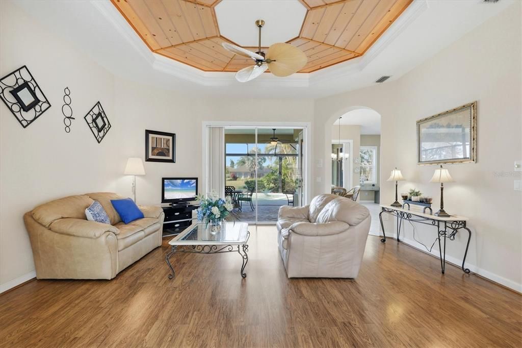 For Sale: $415,000 (3 beds, 2 baths, 2107 Square Feet)