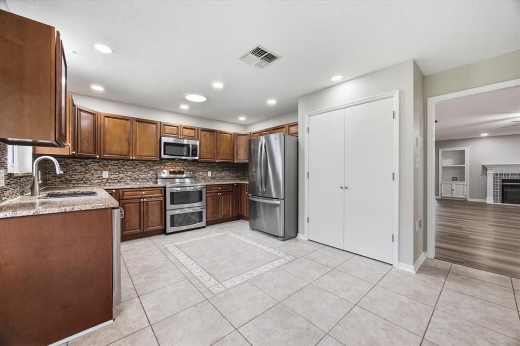 For Sale: $599,975 (4 beds, 2 baths, 3360 Square Feet)