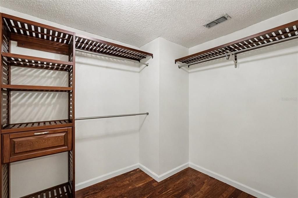 En Venta: $410,000 (3 camas, 2 baños, 1684 Pies cuadrados)