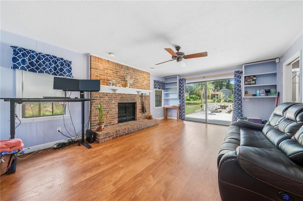 For Sale: $420,000 (3 beds, 2 baths, 1720 Square Feet)