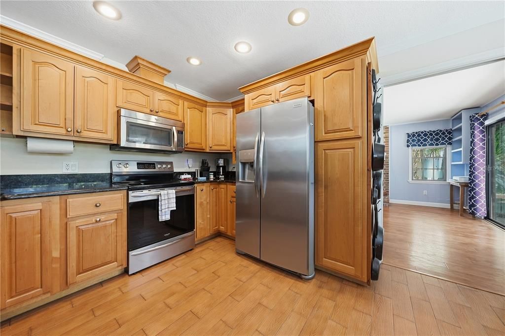 For Sale: $420,000 (3 beds, 2 baths, 1720 Square Feet)