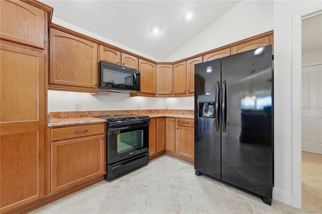 For Sale: $799,900 (3 beds, 2 baths, 2000 Square Feet)