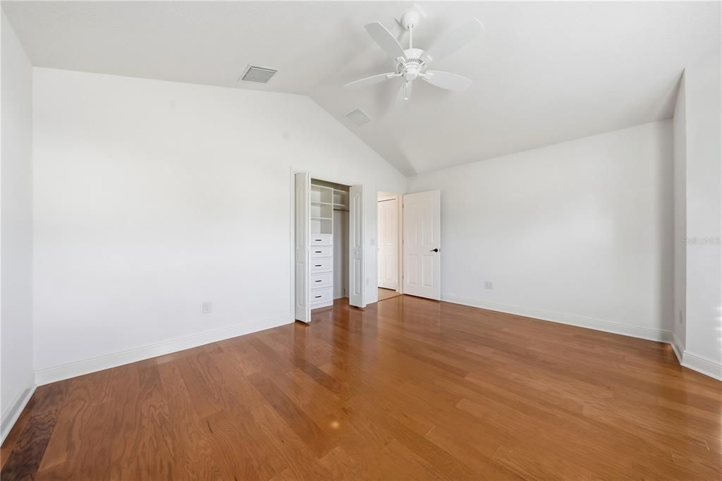 For Sale: $799,900 (3 beds, 2 baths, 2000 Square Feet)