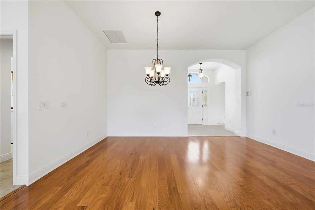 For Sale: $799,900 (3 beds, 2 baths, 2000 Square Feet)