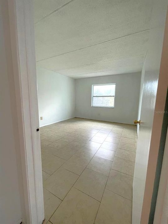 В аренду: $1,300 (1 спален, 1 ванн, 742 Квадратных фут)