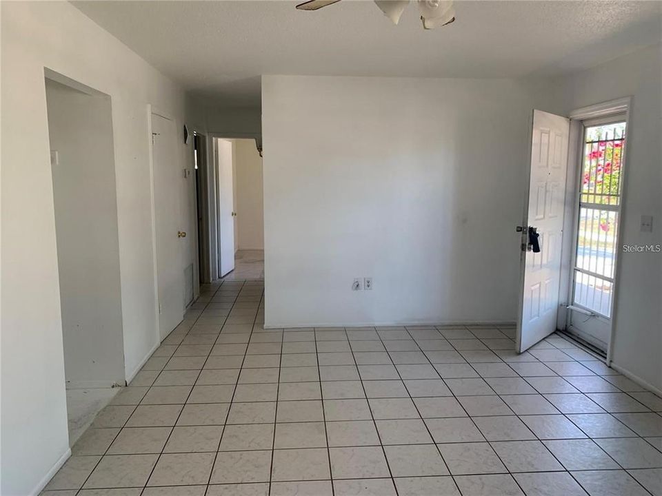 В аренду: $1,700 (3 спален, 2 ванн, 1604 Квадратных фут)