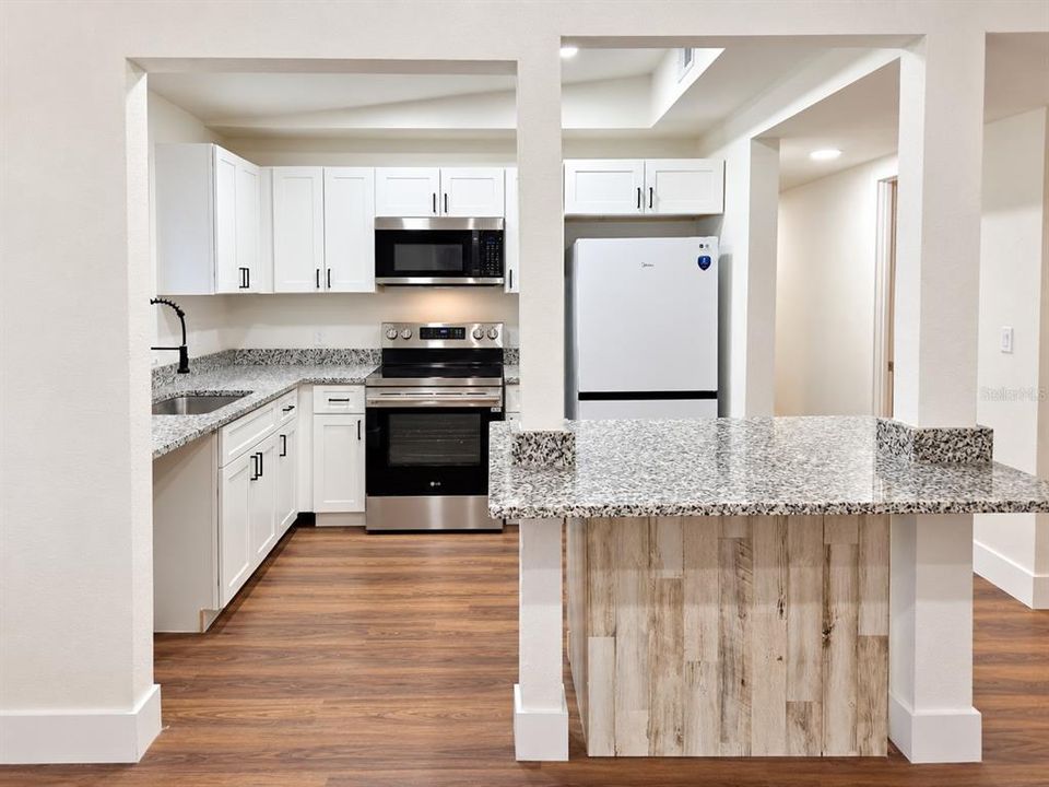 En Venta: $289,800 (4 camas, 2 baños, 1500 Pies cuadrados)