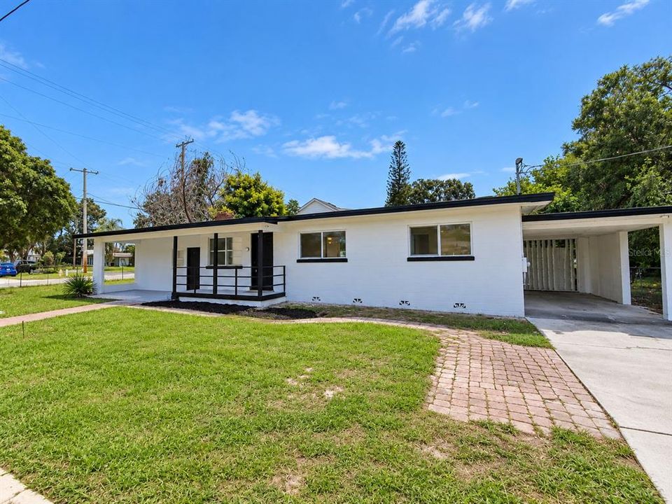 En Venta: $289,800 (4 camas, 2 baños, 1500 Pies cuadrados)