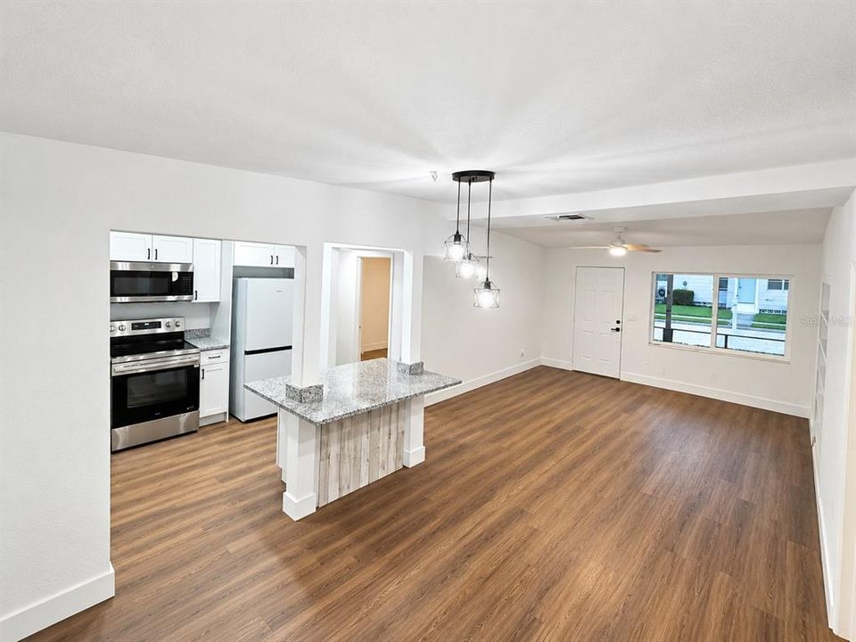 En Venta: $289,800 (4 camas, 2 baños, 1500 Pies cuadrados)