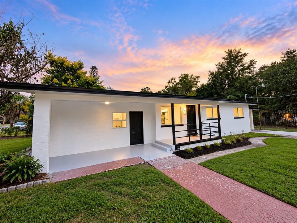 En Venta: $289,800 (4 camas, 2 baños, 1500 Pies cuadrados)