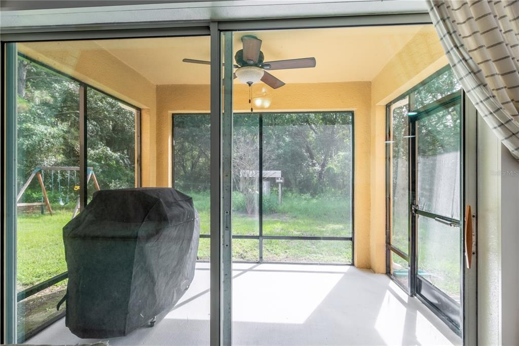 For Sale: $450,000 (5 beds, 2 baths, 2448 Square Feet)