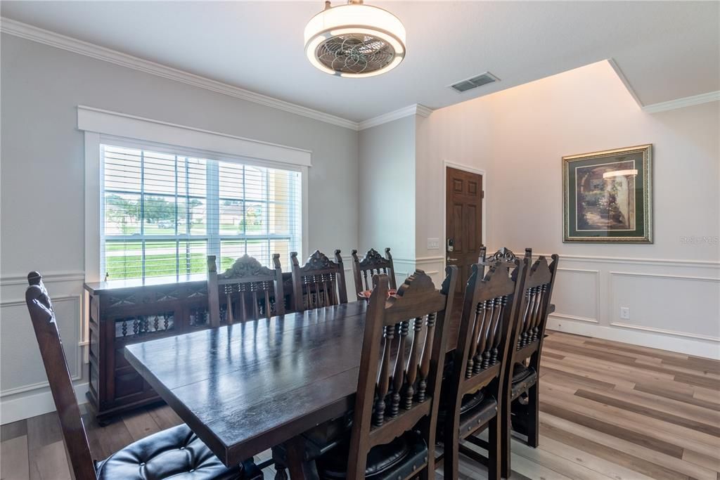 For Sale: $450,000 (5 beds, 2 baths, 2448 Square Feet)