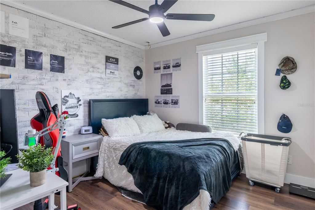 For Sale: $450,000 (5 beds, 2 baths, 2448 Square Feet)