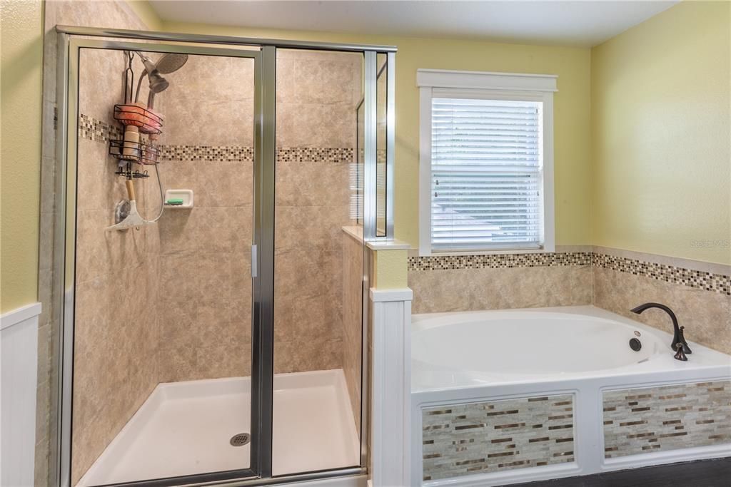 For Sale: $450,000 (5 beds, 2 baths, 2448 Square Feet)