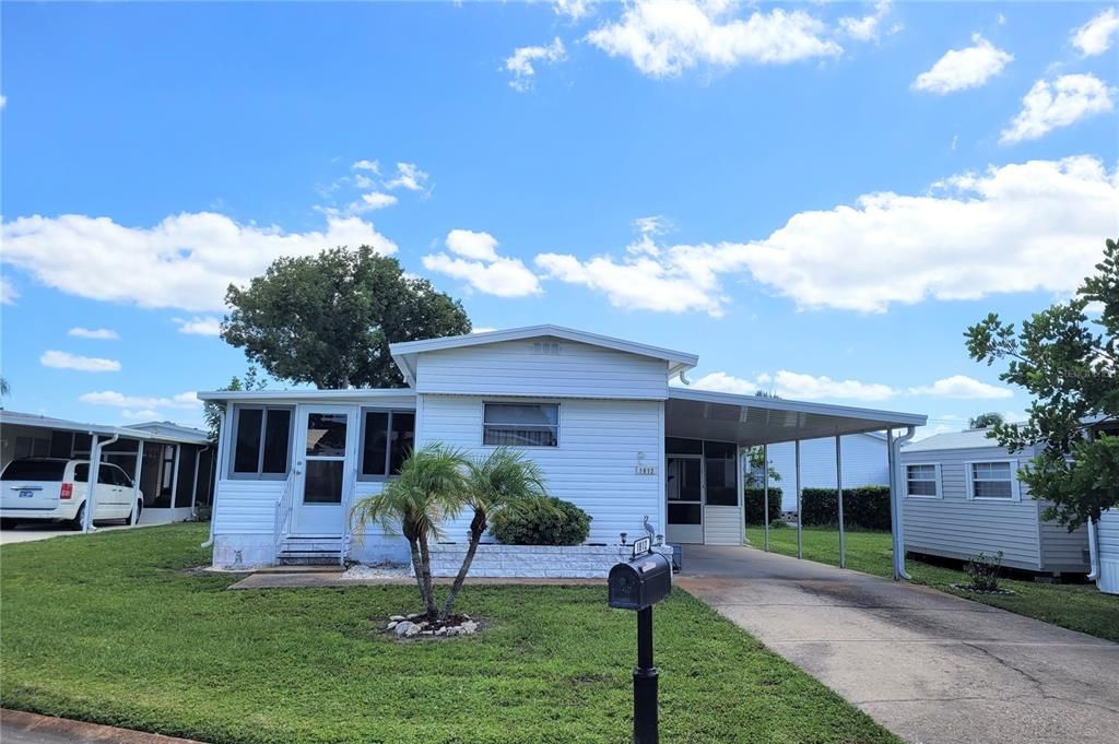 For Sale: $95,000 (2 beds, 2 baths, 672 Square Feet)