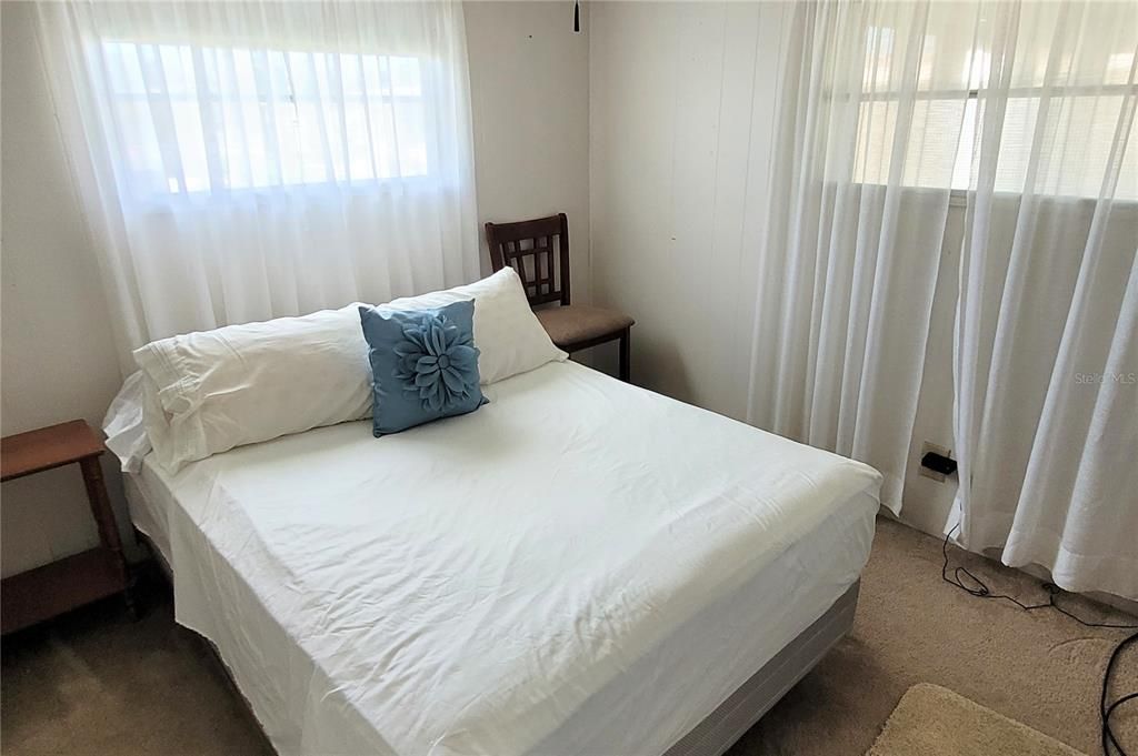 For Sale: $95,000 (2 beds, 2 baths, 672 Square Feet)