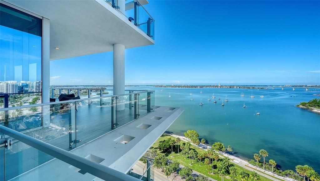 For Sale: $8,500,000 (5 beds, 4 baths, 5328 Square Feet)